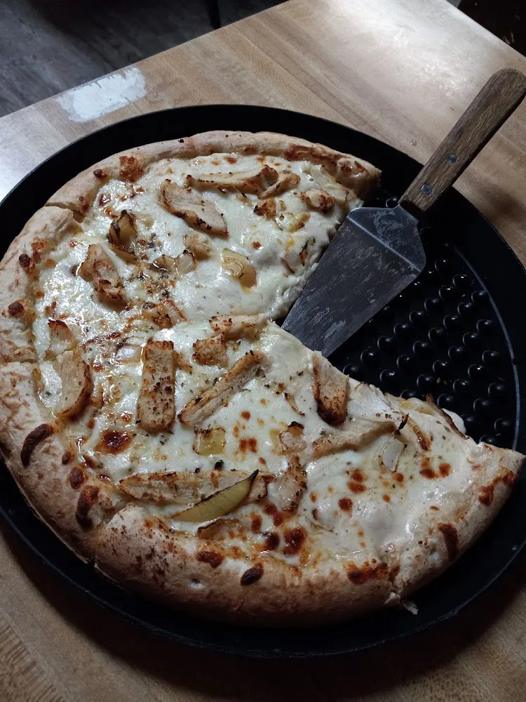 Speciality Pizza Chicken Bacon with Alfredo Sauce
